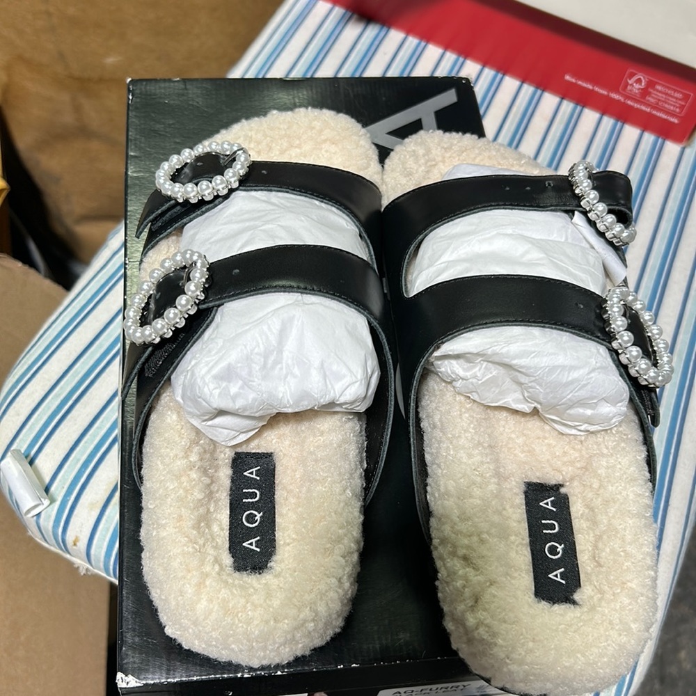 NWOB Women Aq-Furry Faux Fur Slip On Sandals, Black - SIZE 6